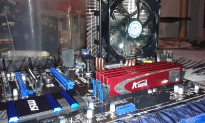 Takhle vypadaji ty RAM, jsou dokonce chlazené ale nikde o nich nemohu najít přesné info.