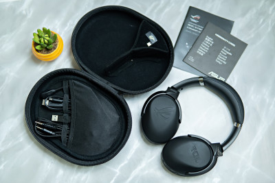 ASUSROGSTRIXGO - Balení2.jpg