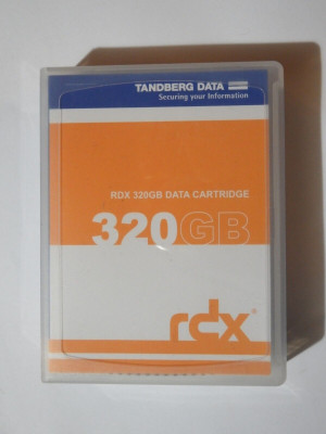 Tandberg 320GB RDX QuikStor s-l1600.jpg